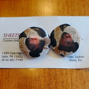 Animal button earrings